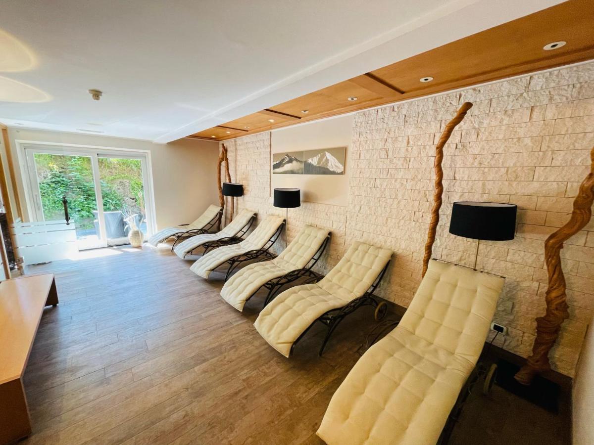 Residence Hotel Alpinum Campo Tures Ngoại thất bức ảnh