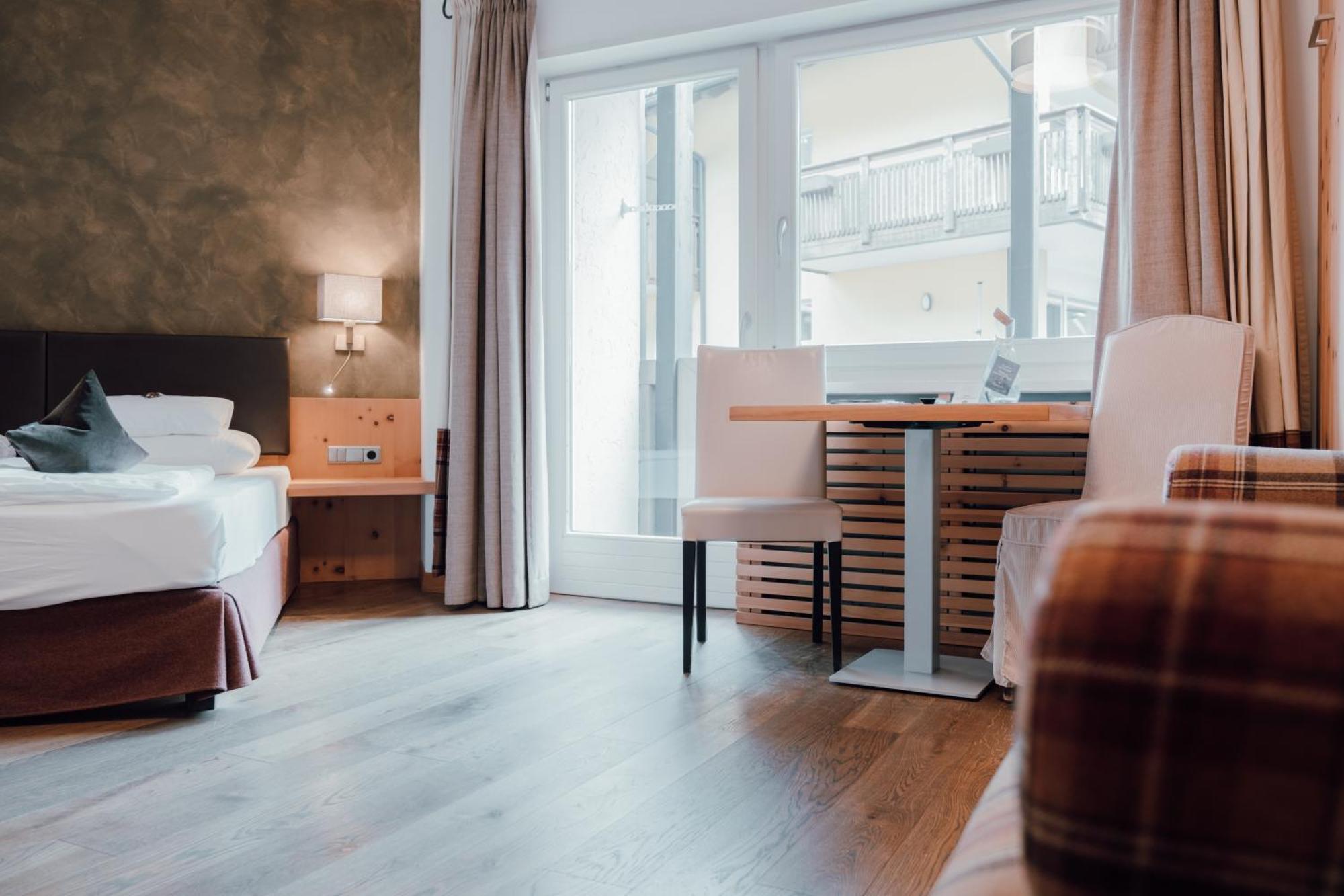 Residence Hotel Alpinum Campo Tures Ngoại thất bức ảnh