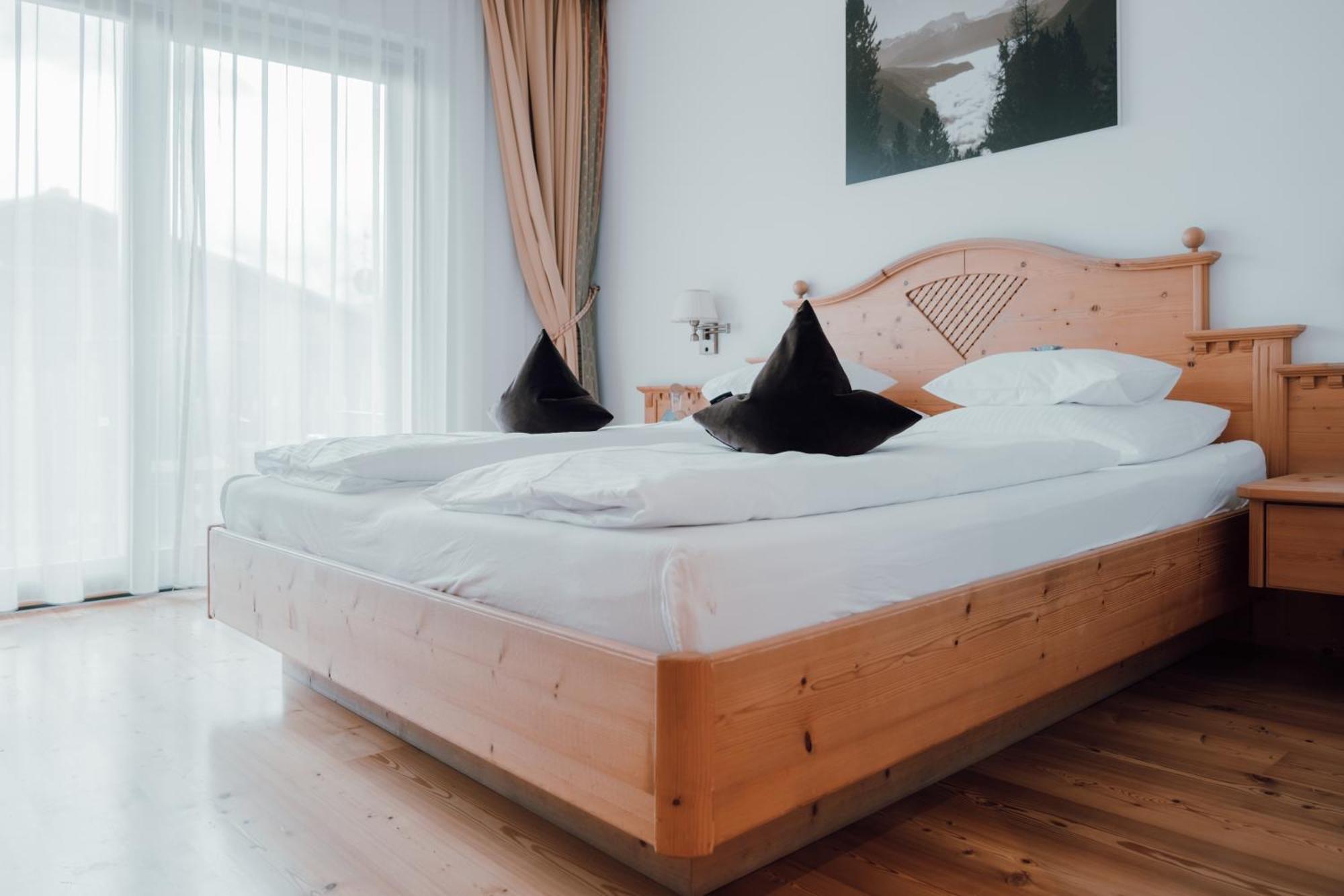 Residence Hotel Alpinum Campo Tures Ngoại thất bức ảnh
